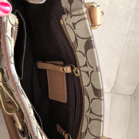 Beautiful Coach bag - Picture 3 of 6